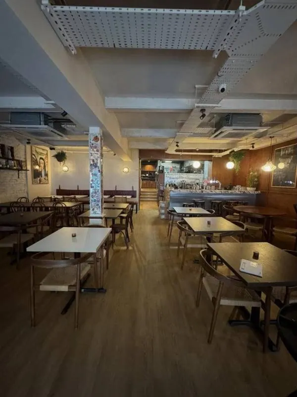 Restaurant fit-out in Manchester sealed by Drapers Sealants